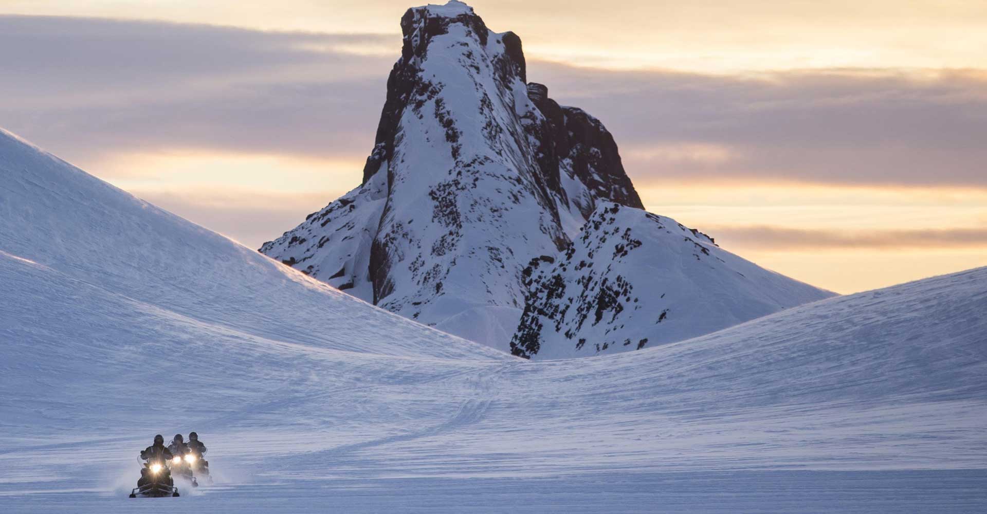 Snowmobiling - Deluxe Iceland