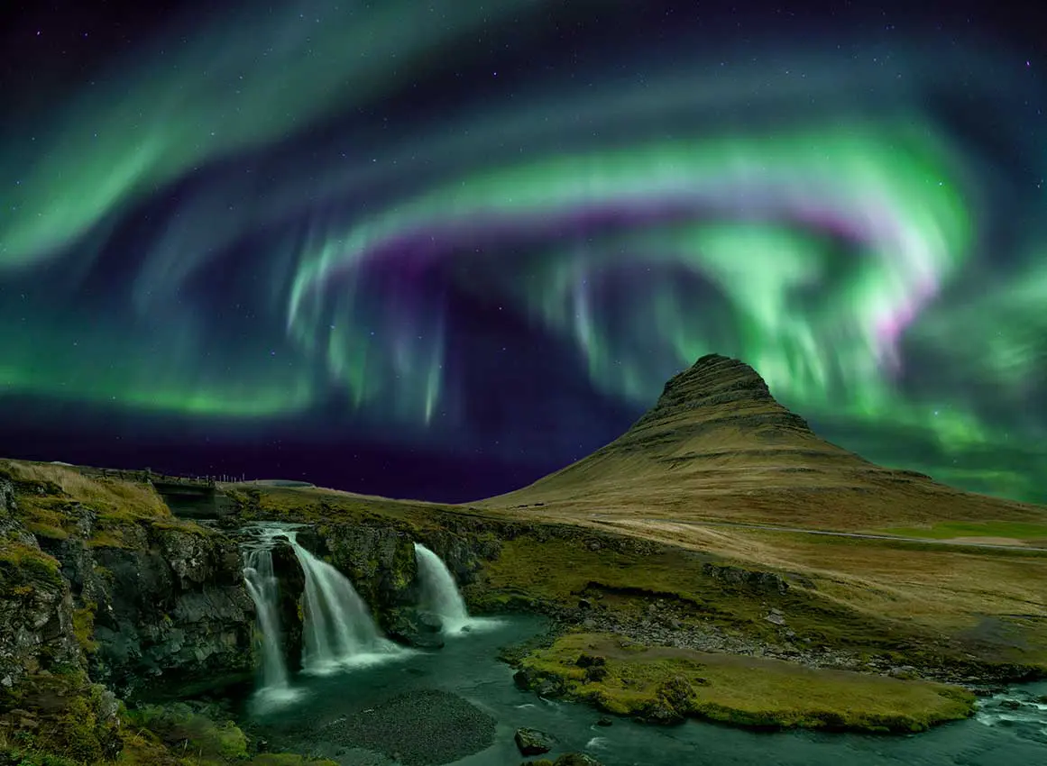 best time to see northern lights in iceland